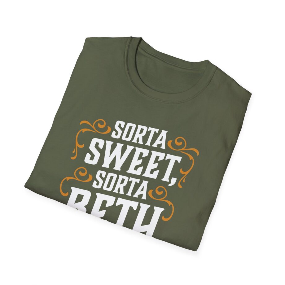 Lainey Wilson Don't Make Me Go Beth Dutton on You Unisex Softstyle T-Shirt