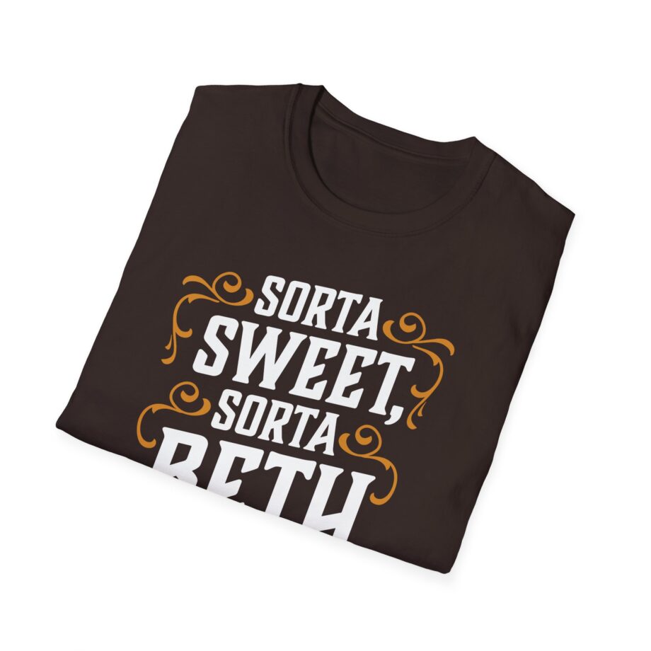 Lainey Wilson Don't Make Me Go Beth Dutton on You Unisex Softstyle T-Shirt