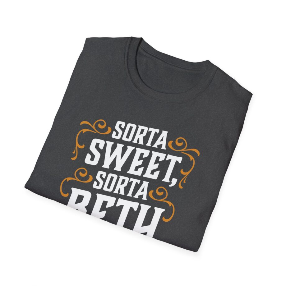 Lainey Wilson Don't Make Me Go Beth Dutton on You Unisex Softstyle T-Shirt