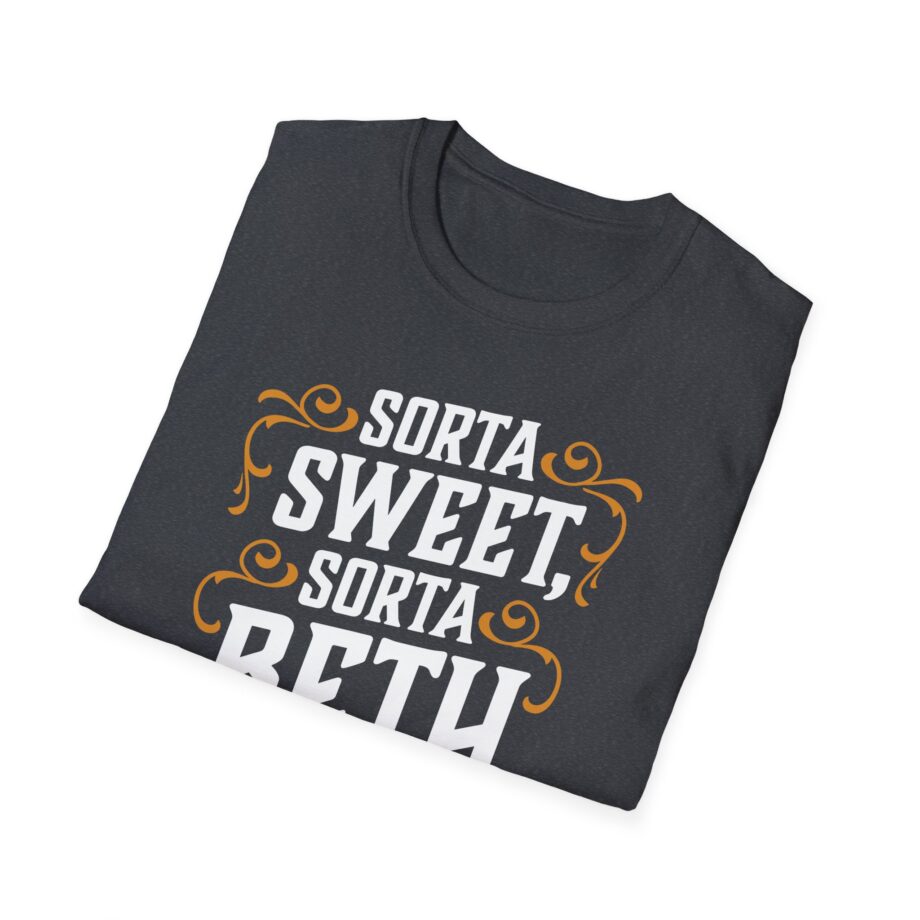 Lainey Wilson Don't Make Me Go Beth Dutton on You Unisex Softstyle T-Shirt