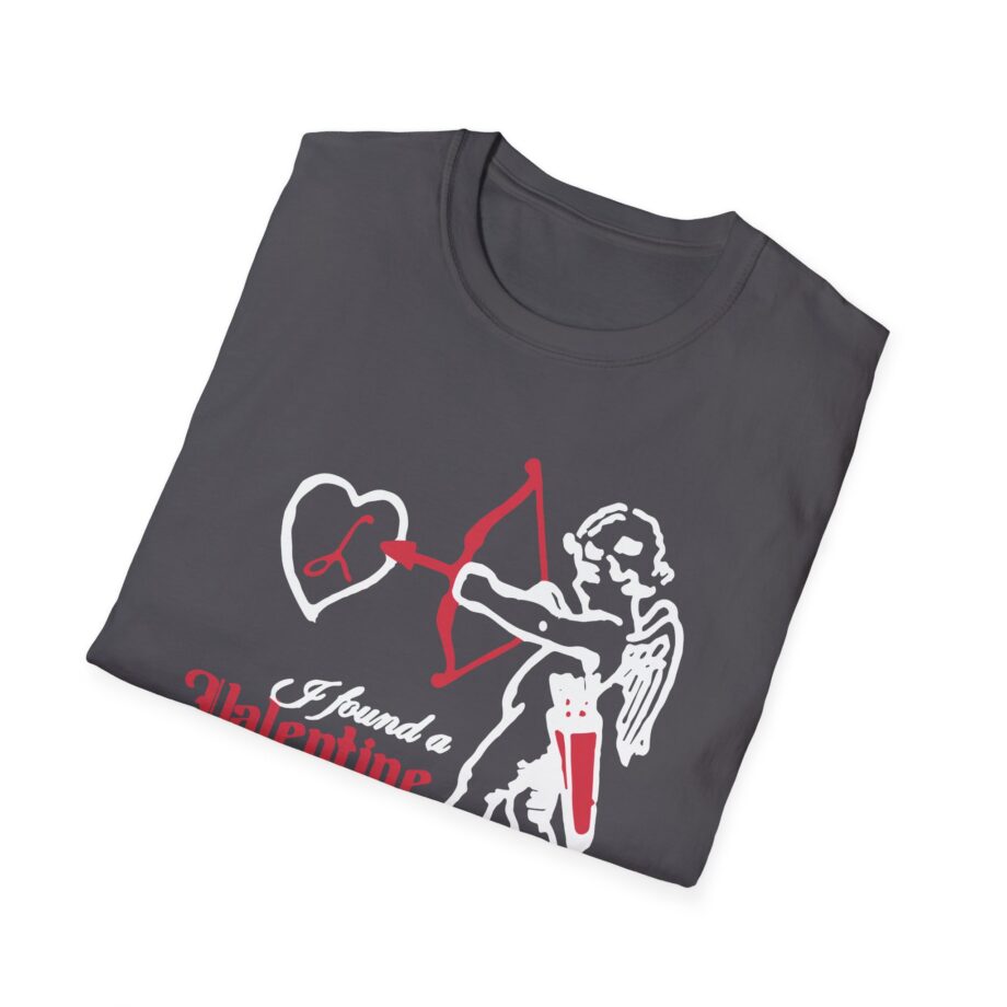 Laufey Cupid Unisex Softstyle T-Shirt