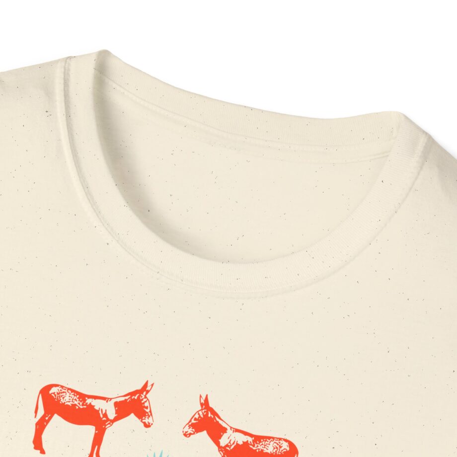 Dos Hombres Unisex Softstyle T-shirt