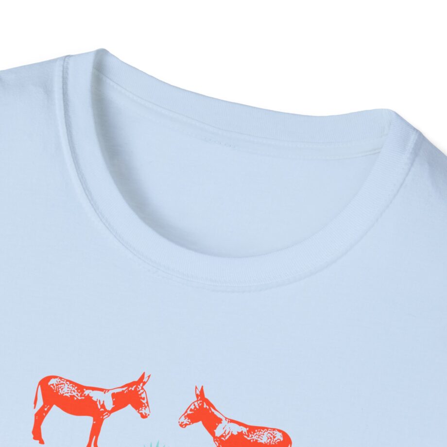 Dos Hombres Unisex Softstyle T-shirt