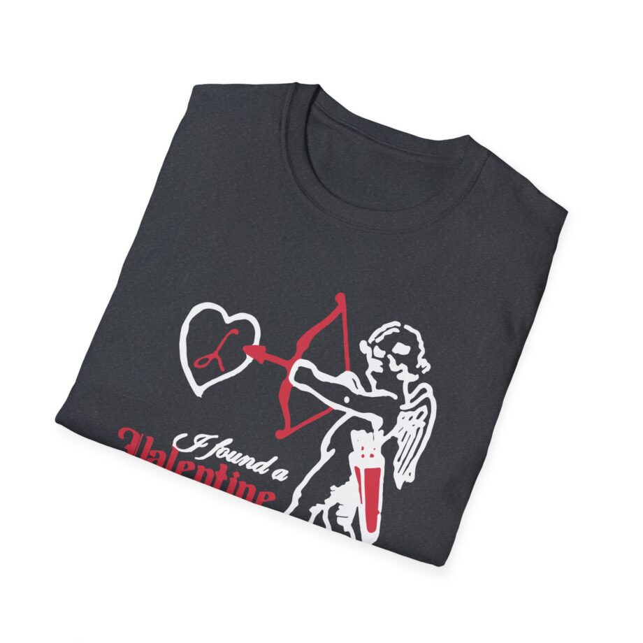 Laufey Cupid Unisex Softstyle T-Shirt