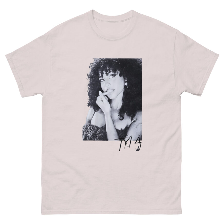 Tyla Portrait & Paw Unisex classic tee