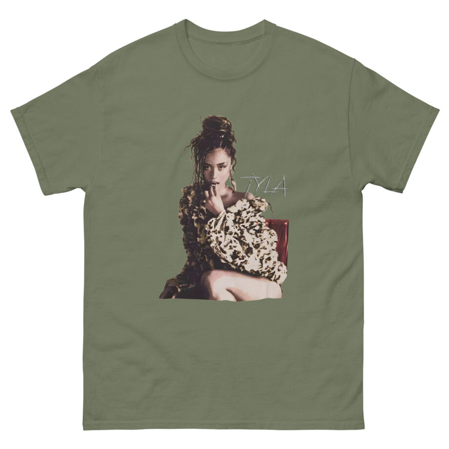 Tyla Sitting Portrait Unisex classic tee