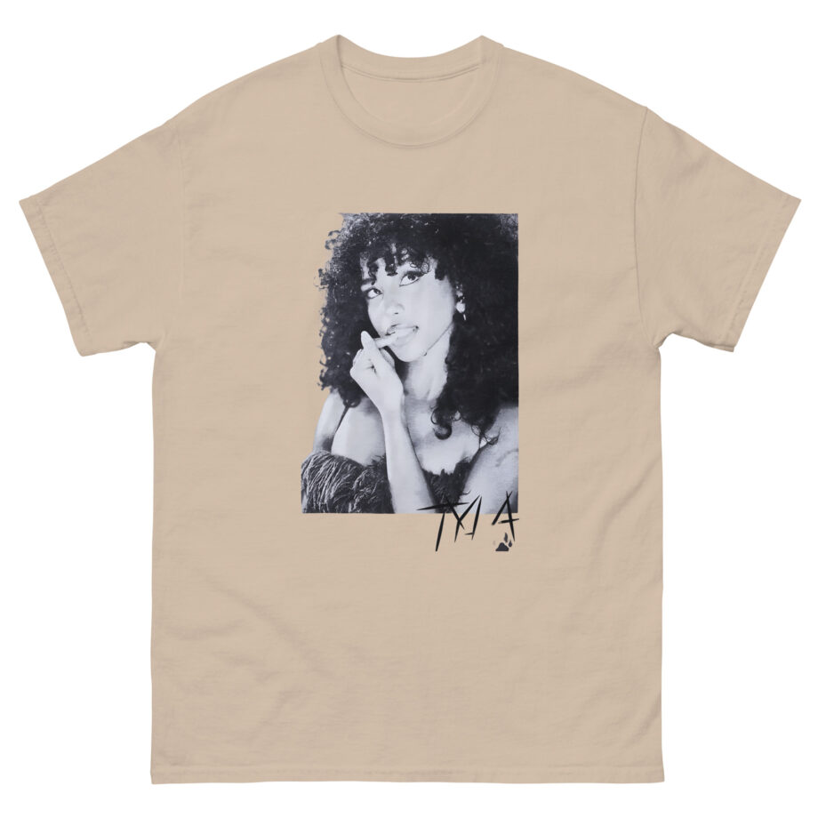 Tyla Portrait & Paw Unisex classic tee