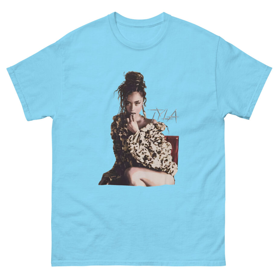 Tyla Sitting Portrait Unisex classic tee